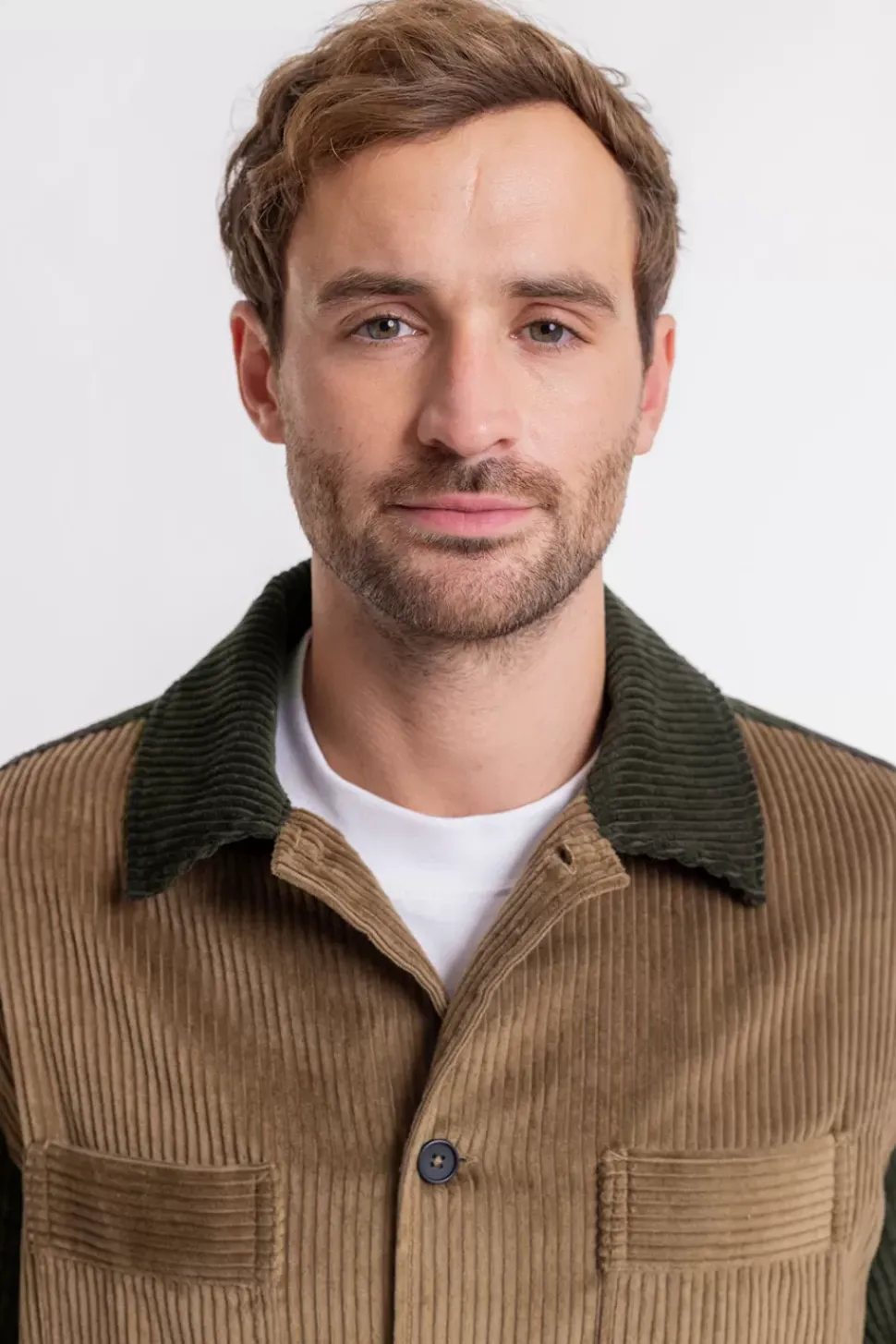 Cordjacke Aus Bio-Baumwolle Beige / Oliv